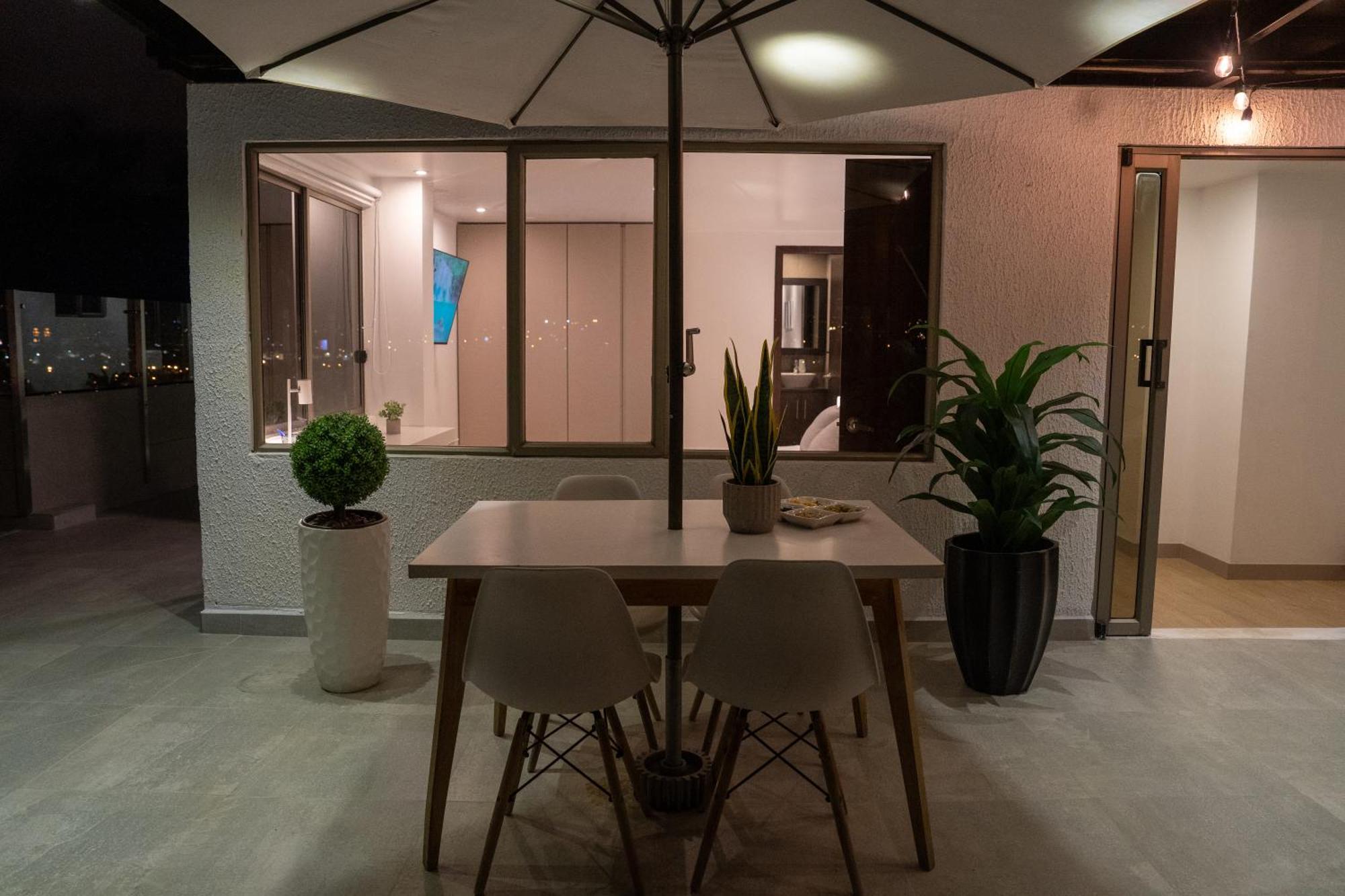 Spectacular Flat,3 Bedrooms, Central, Terrace, Free Parking كوينكا المظهر الخارجي الصورة