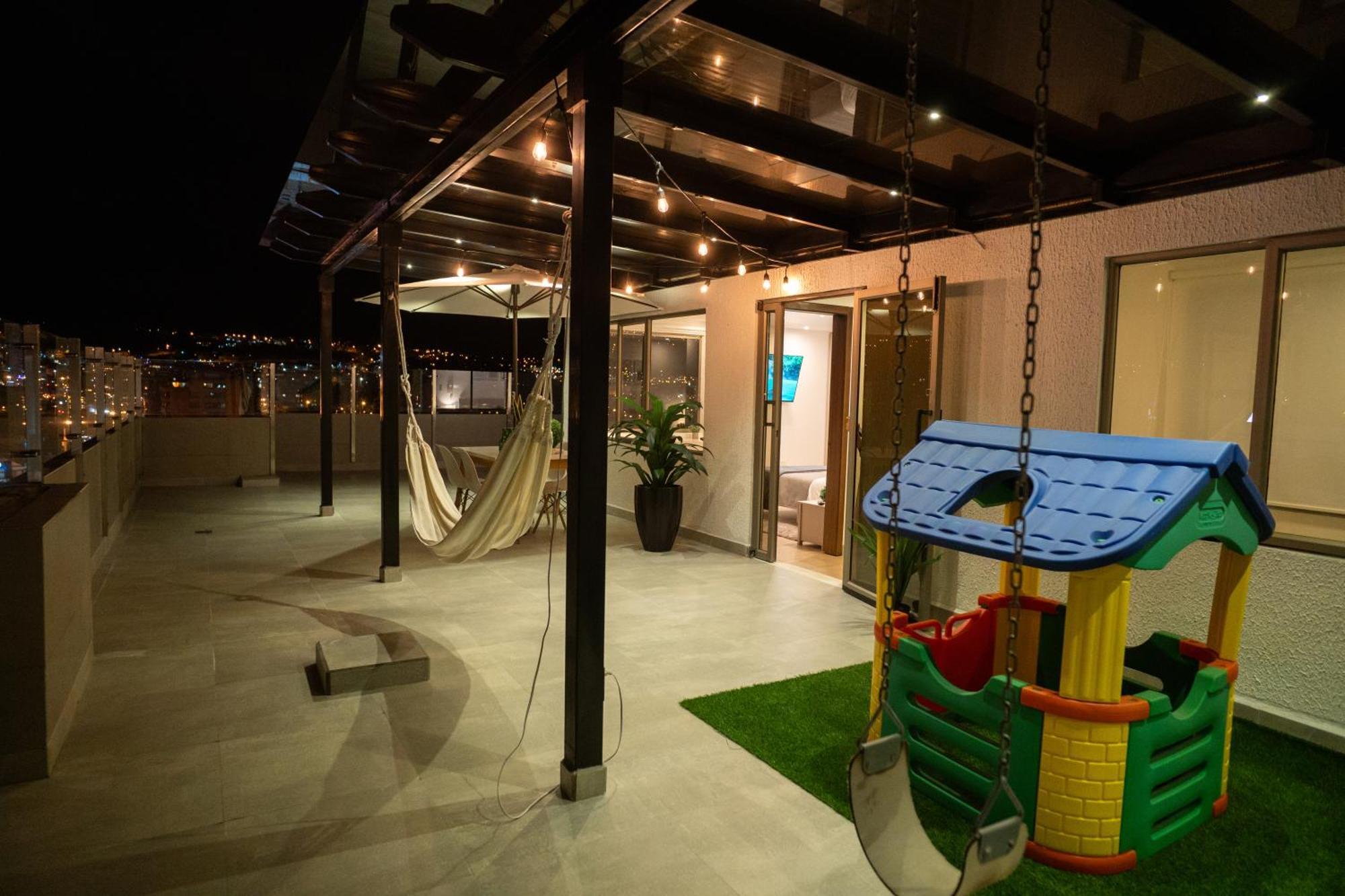 Spectacular Flat,3 Bedrooms, Central, Terrace, Free Parking كوينكا المظهر الخارجي الصورة