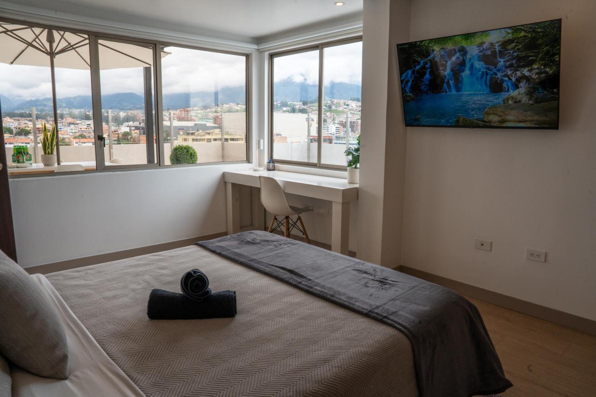Spectacular Flat,3 Bedrooms, Central, Terrace, Free Parking كوينكا المظهر الخارجي الصورة