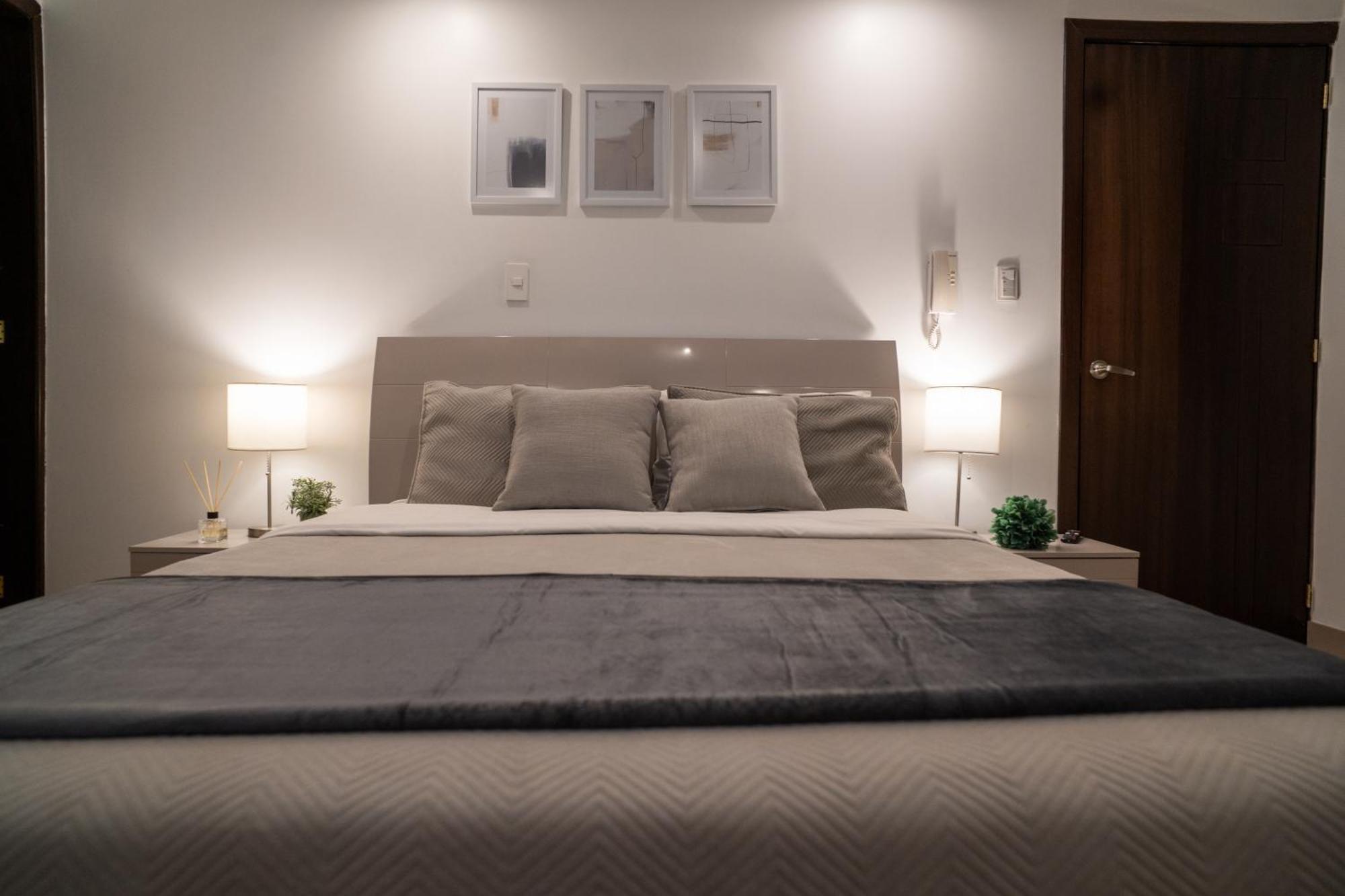 Spectacular Flat,3 Bedrooms, Central, Terrace, Free Parking كوينكا المظهر الخارجي الصورة